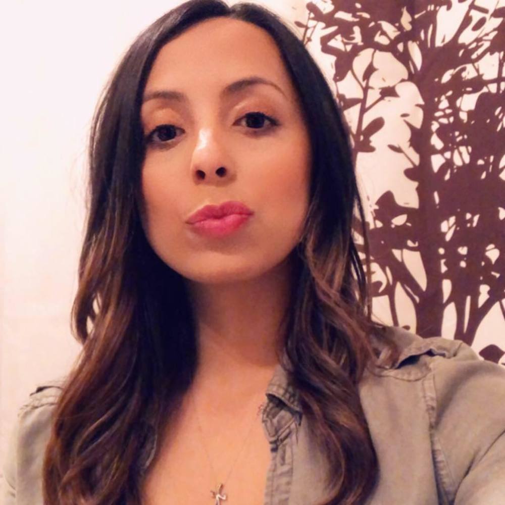 Meet your Posher, Leticia